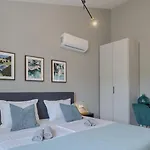 Magdalena Villa *